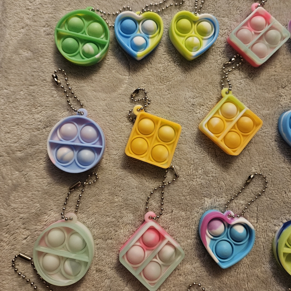 Fidget spinner Keychains - Picture 2 of 4